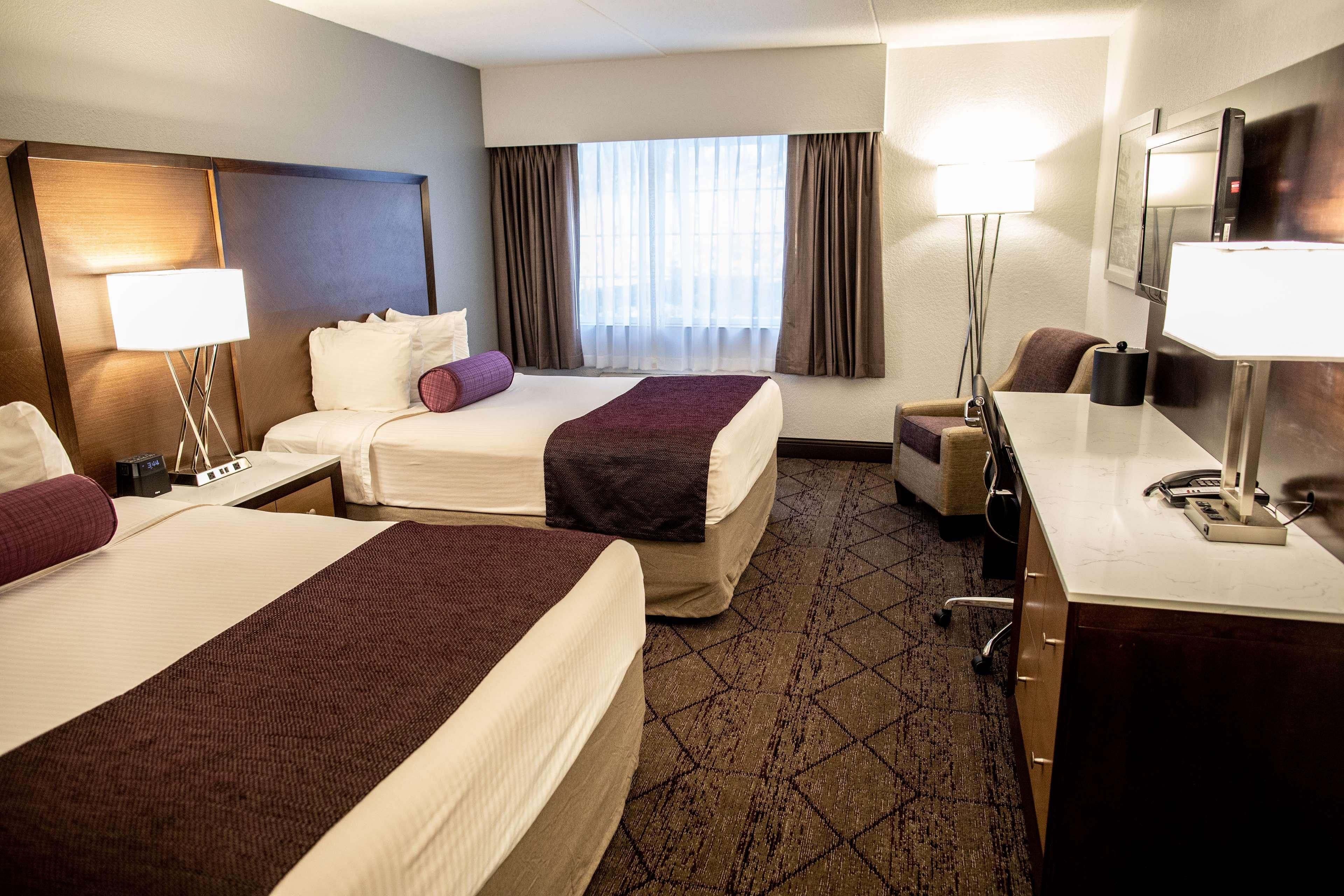 Best Western Plus Longbranch Hotel & Convention Center Cedar Rapids Eksteriør bilde