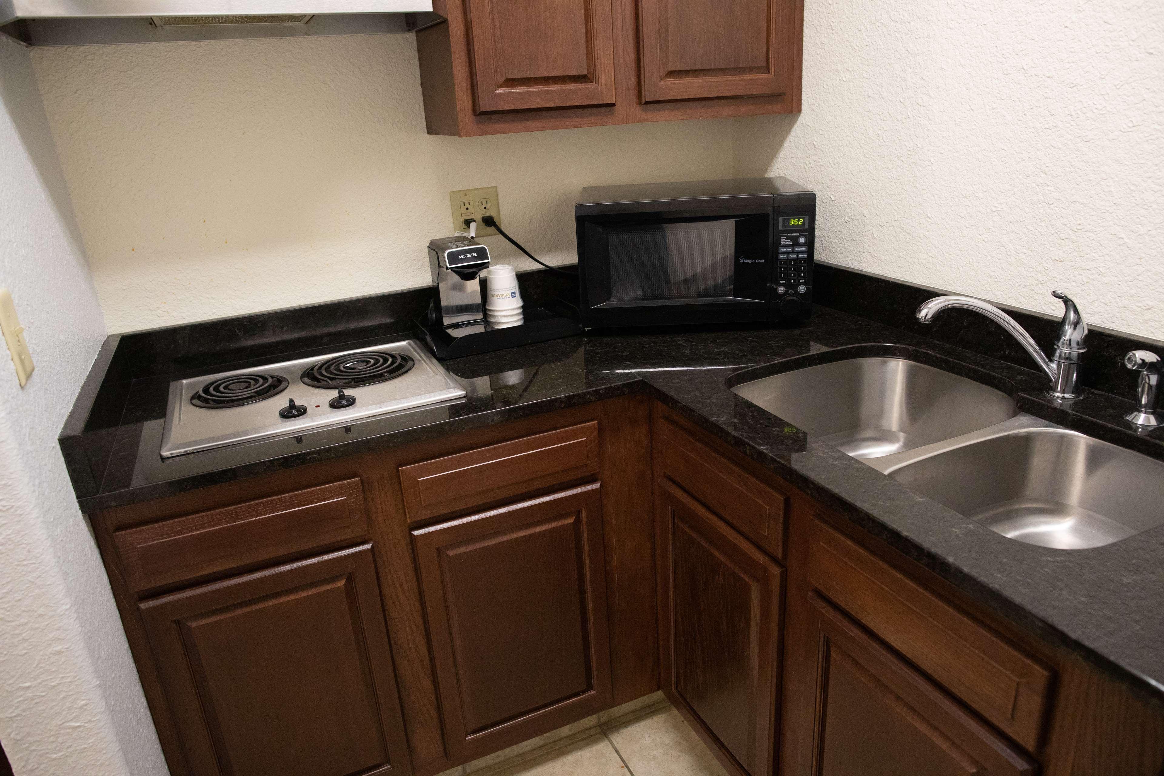 Best Western Plus Longbranch Hotel & Convention Center Cedar Rapids Eksteriør bilde