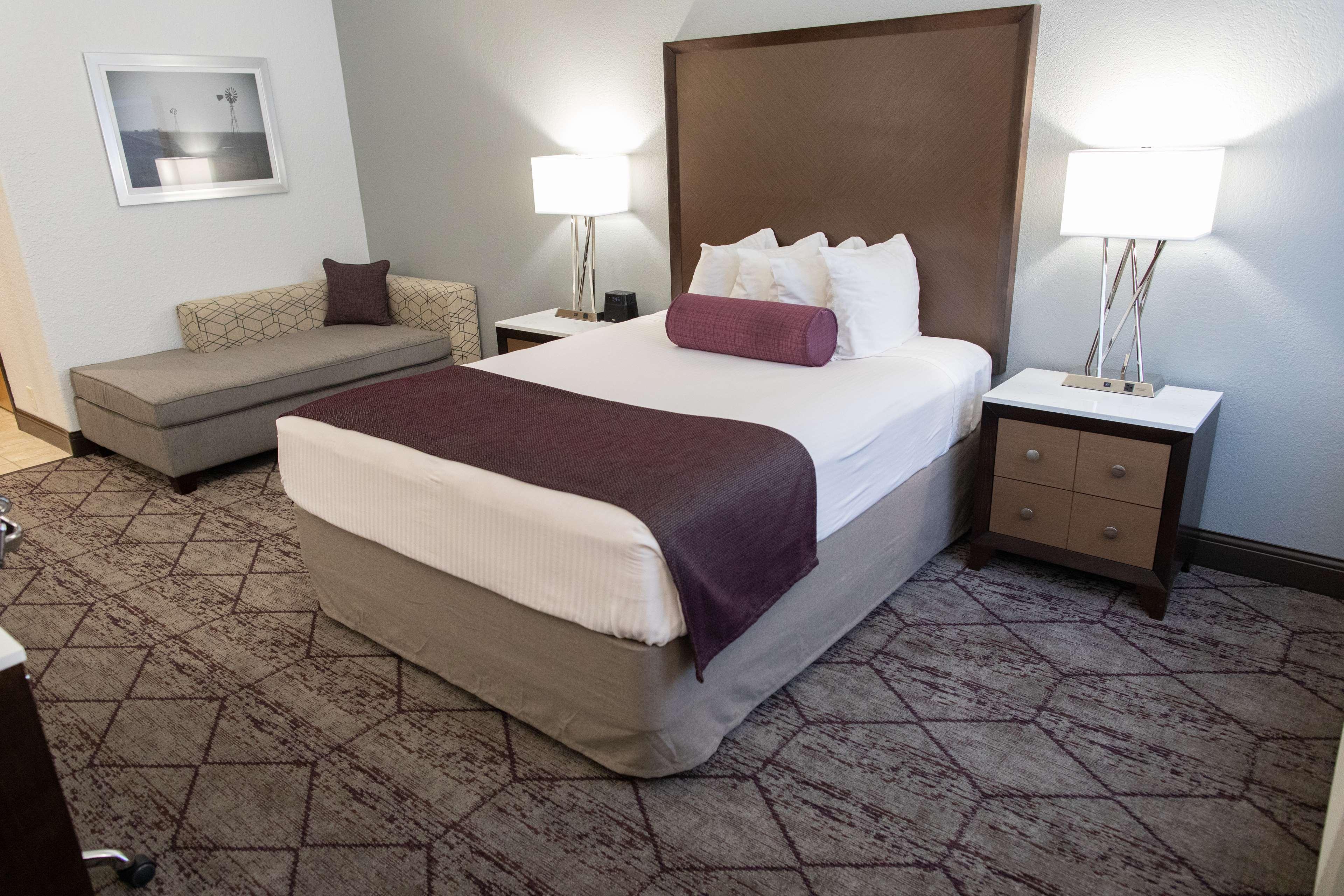 Best Western Plus Longbranch Hotel & Convention Center Cedar Rapids Eksteriør bilde