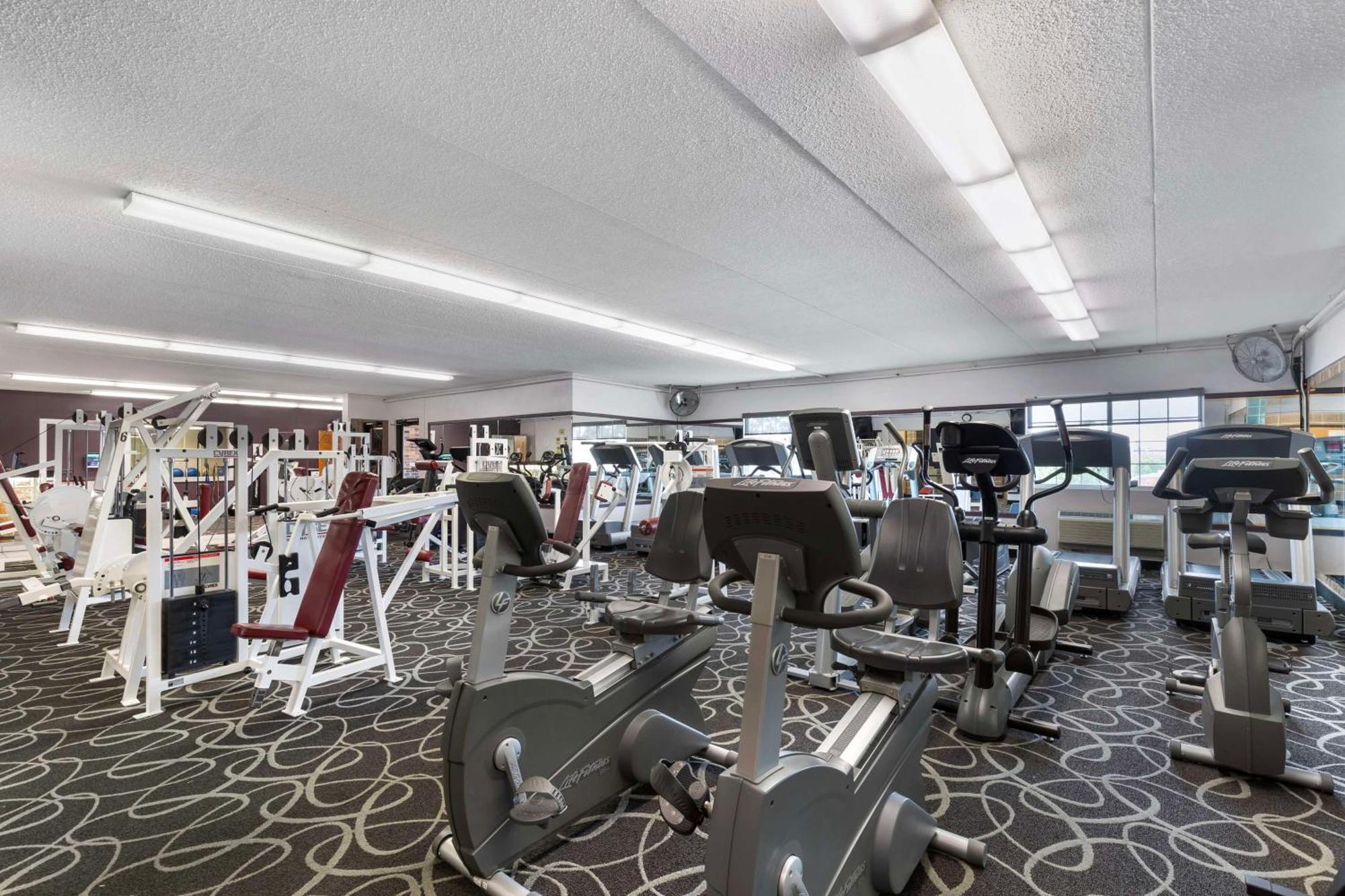 Best Western Plus Longbranch Hotel & Convention Center Cedar Rapids Eksteriør bilde