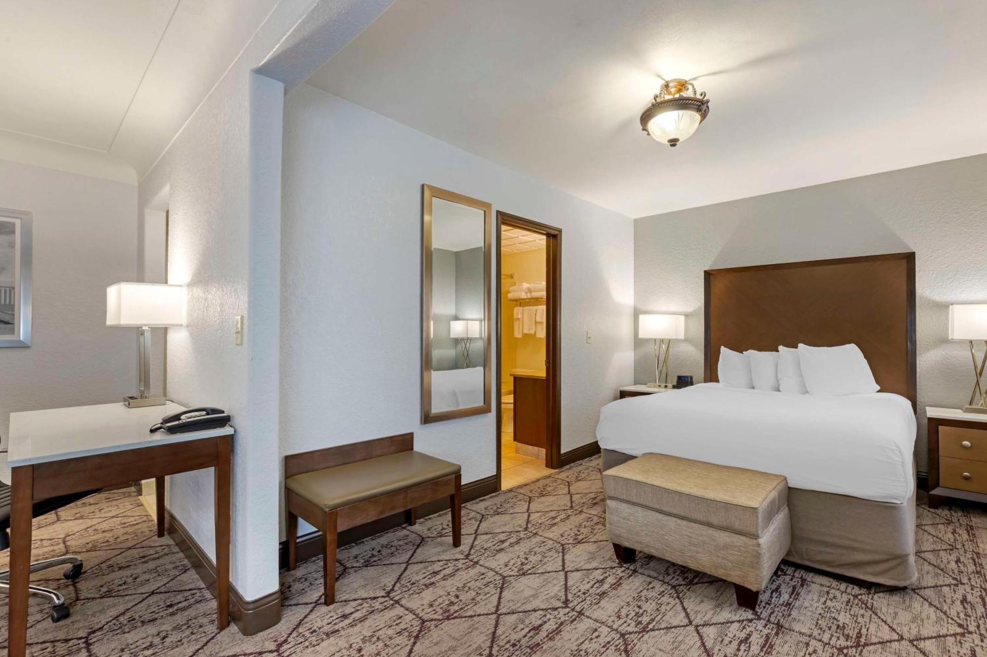 Best Western Plus Longbranch Hotel & Convention Center Cedar Rapids Eksteriør bilde